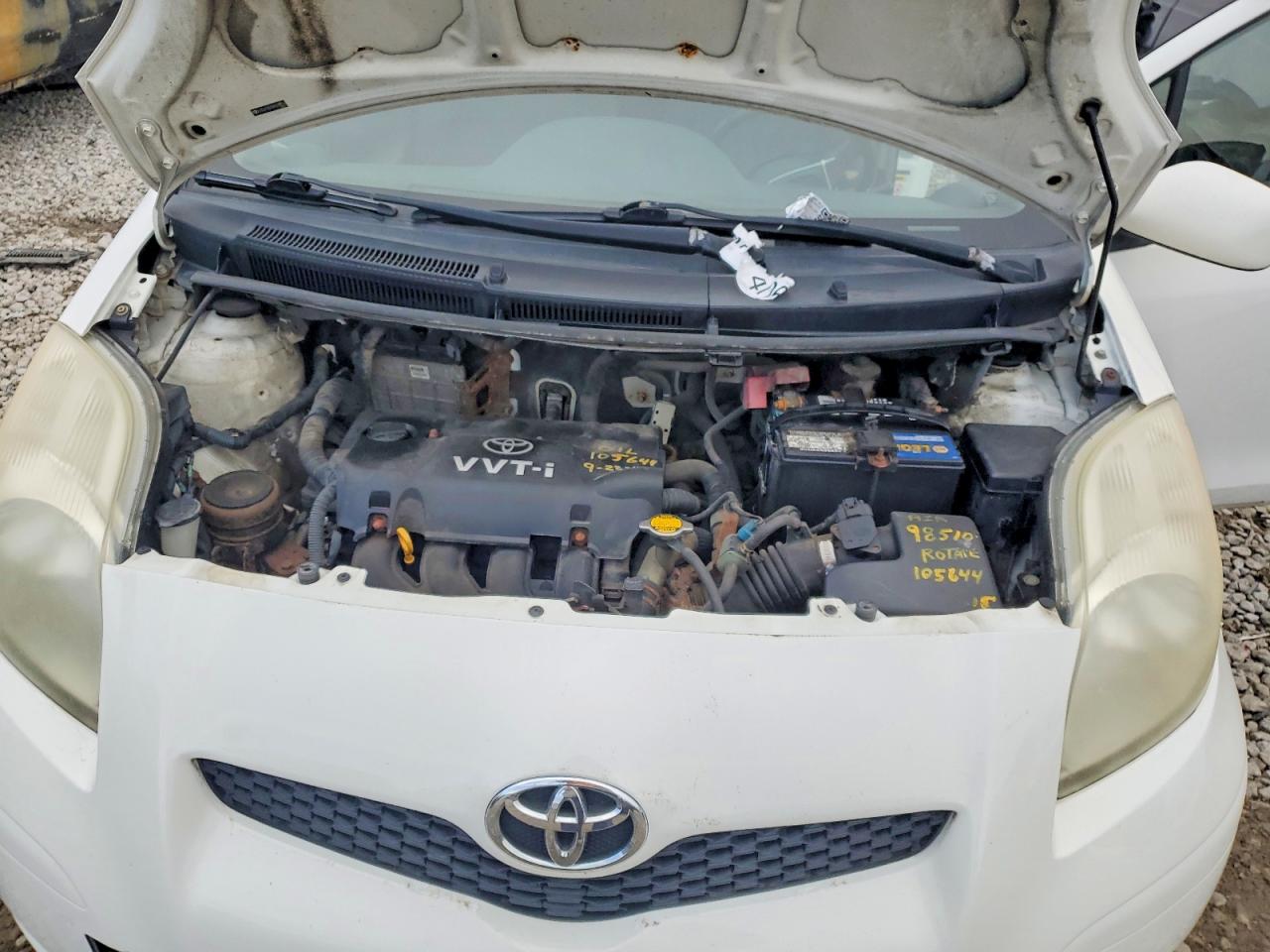 2009 Toyota Yaris VIN JTDJT903395258524 photo 11