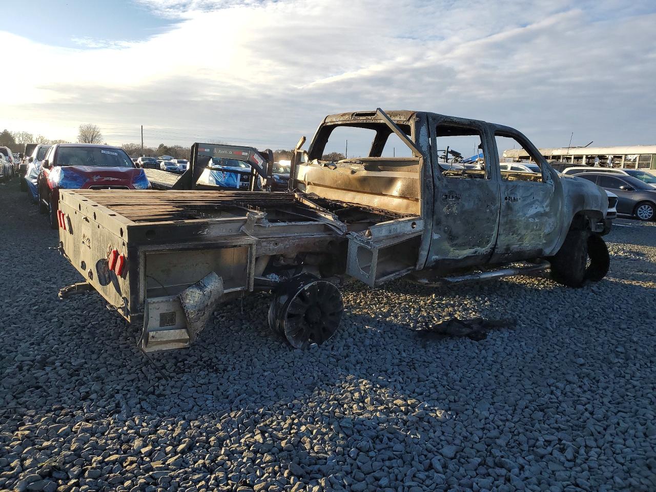2011 CHEV Silverado VIN 1GC1KXCG2BF218828 photo 3