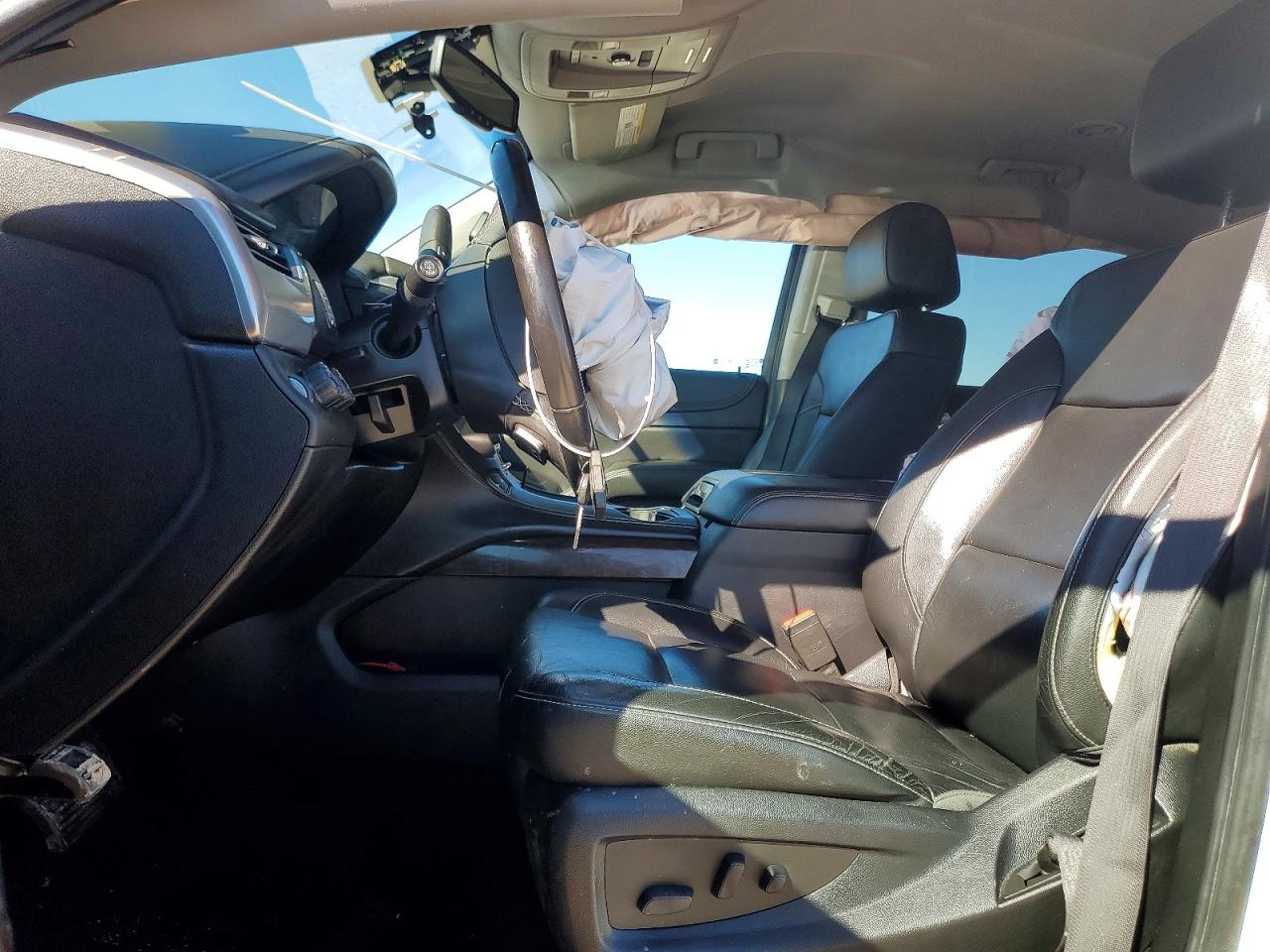 2019 Chevrolet Suburban VIN 1GNSKHKC2KR394535 photo 7
