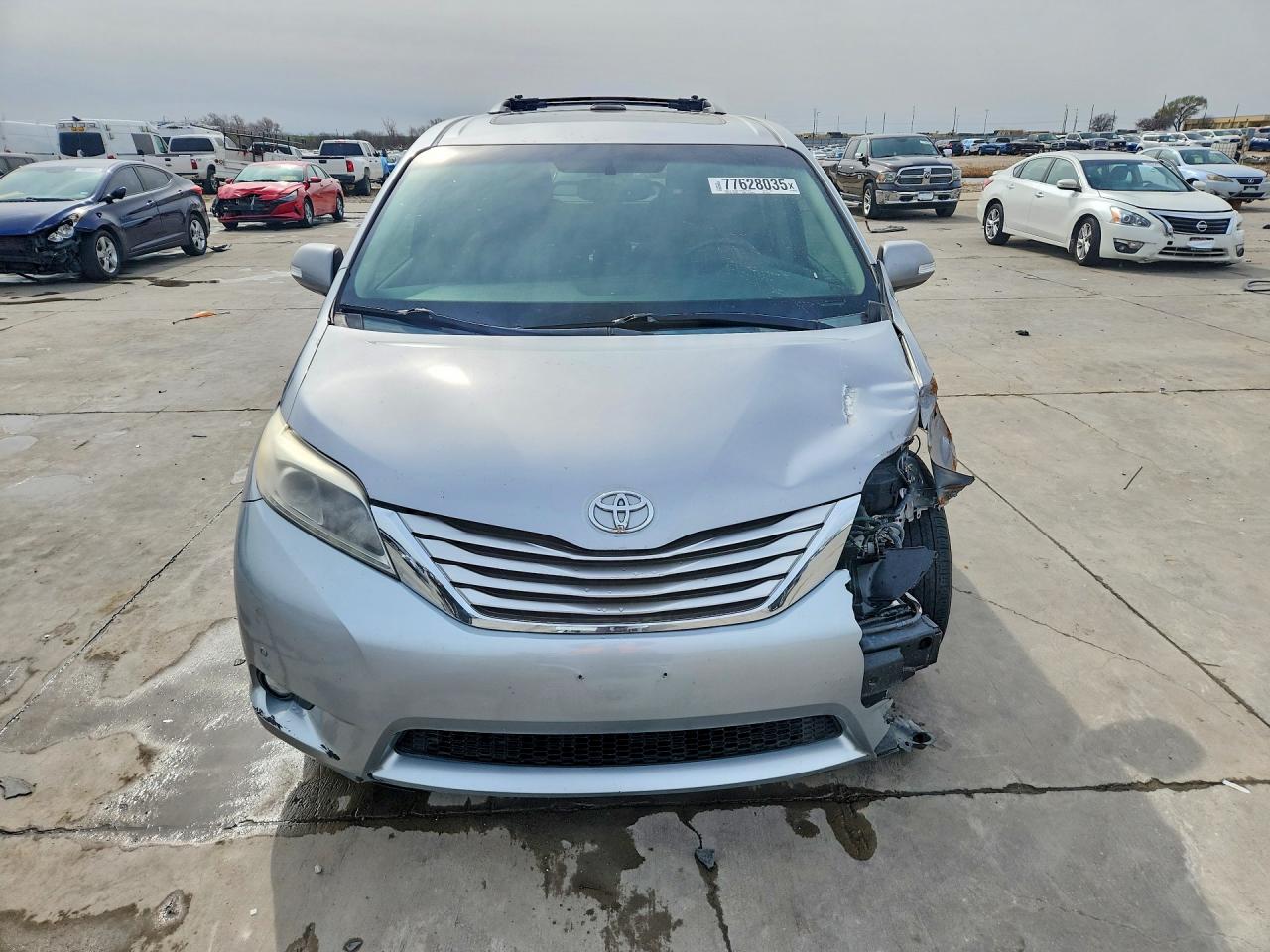 2015 Toyota All models VIN 5TDYK3DC4FS584752 photo 5