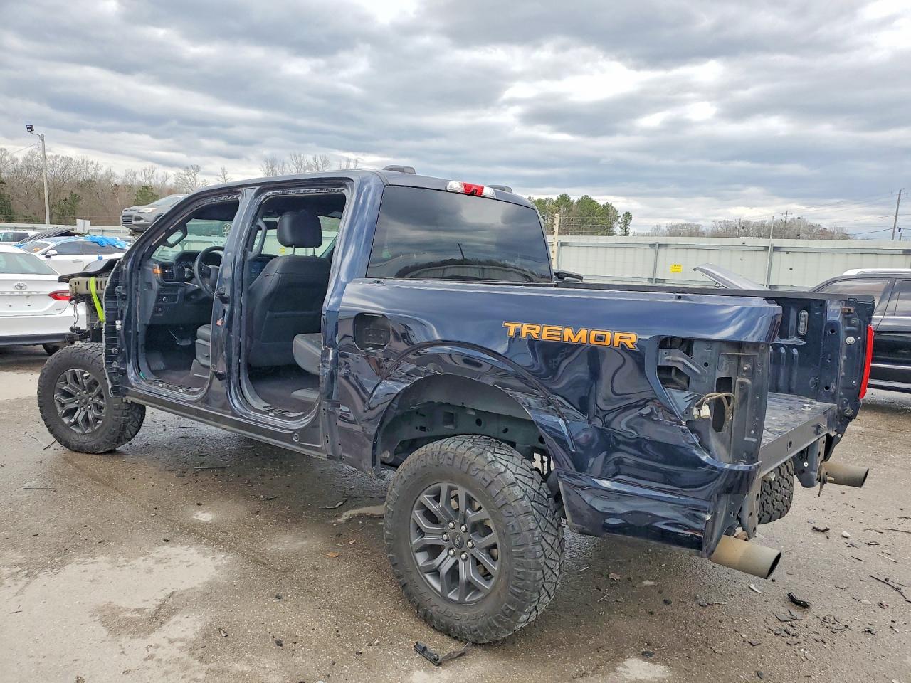 2022 FORD All models VIN 1FTEW1E82NFA59483 photo 2