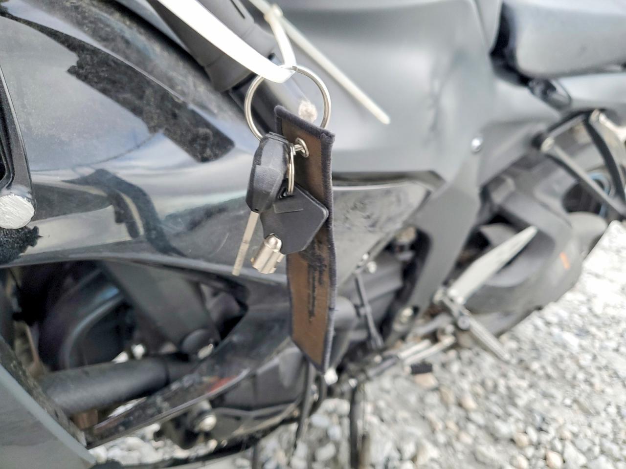 2025 Kawasaki Ninja 600 VIN JKBZXJJ19SA027023 photo 8