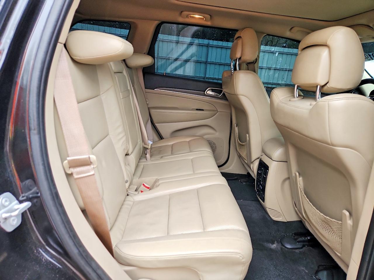 2015 Jeep Grand cher VIN 1C4RJEBGXFC952152 photo 11