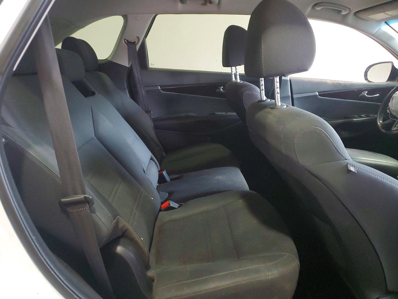 2020 Kia Sorento VIN 5XYPGDA38LG645083 photo 11