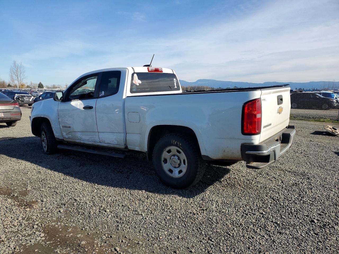 2016 CHEV Colorado VIN 1GCHSBEA3G1393684 photo 2