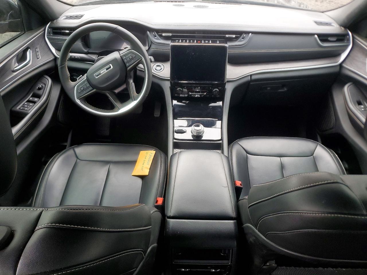 2025 Jeep Grand cher VIN 1C4RJHBG5SC272221 photo 8