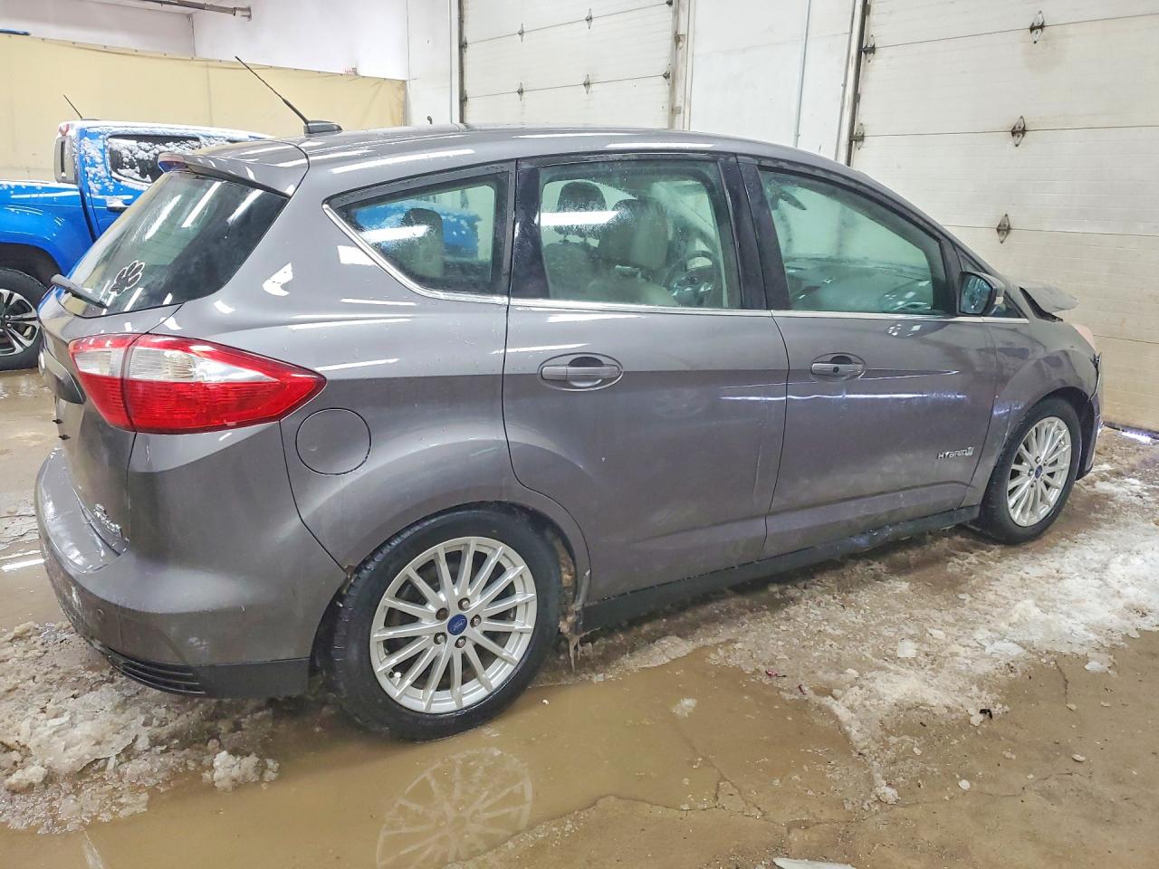 2013 Ford Cmax VIN 1FADP5BU6DL549111 photo 3