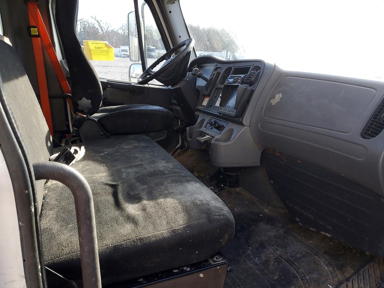 2018 FREIGHTLINER All other VIN 3ALACWFD5JDJM5587 photo 8