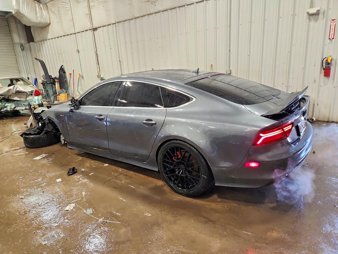 2014 Audi A7 VIN WAU2GAFCXEN104434 photo 2