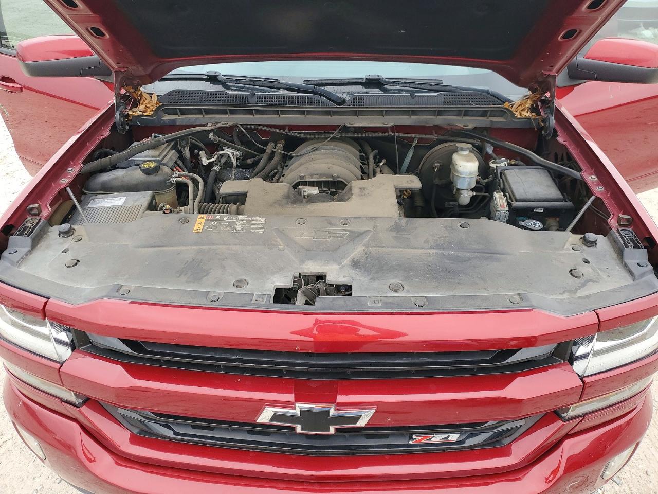 2018 Chevrolet All models VIN 3GCUKREC4JG545845 photo 11
