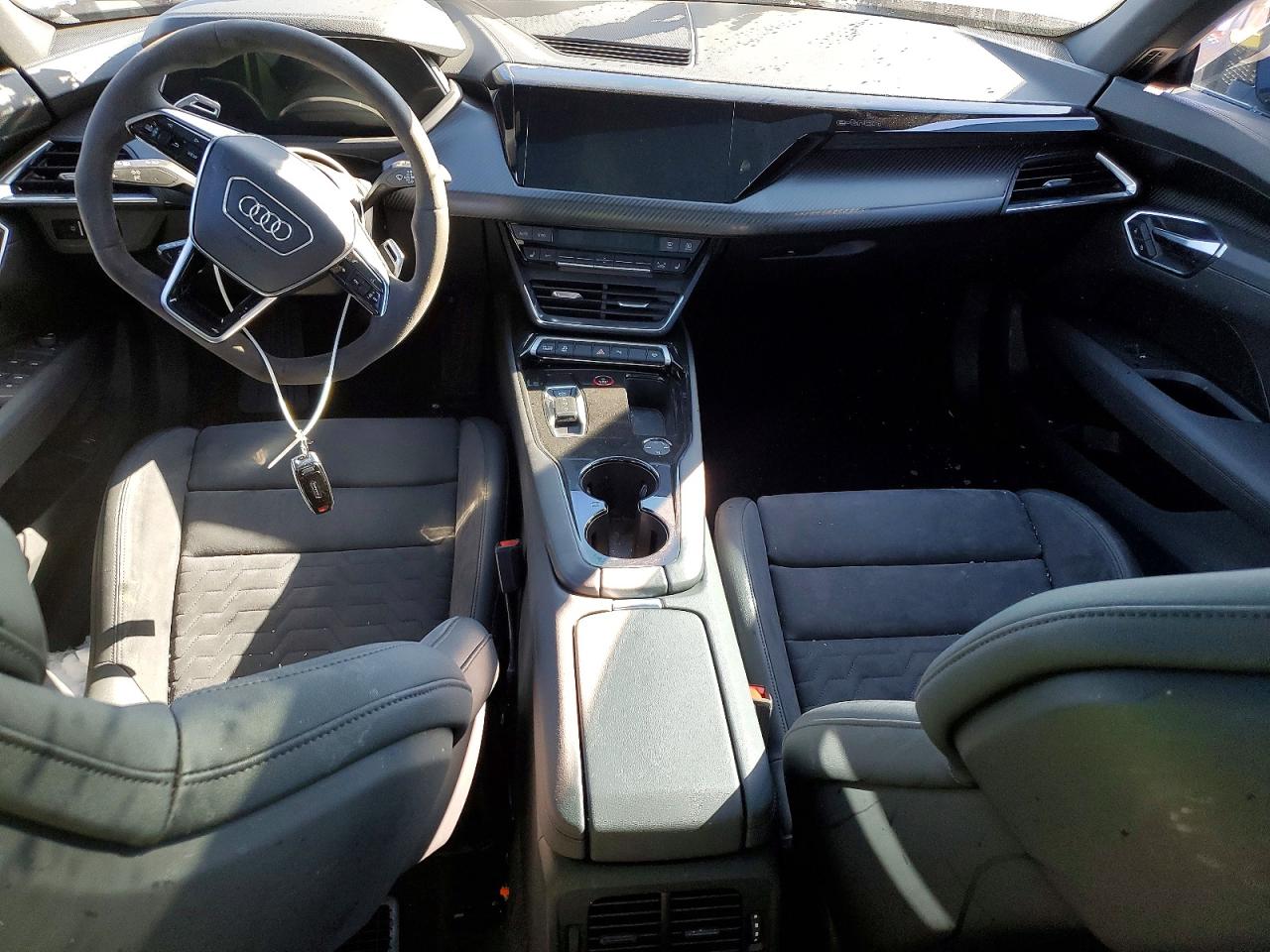 2022 Audi E-tron gt VIN WAUCJBFW2N7008050 photo 8