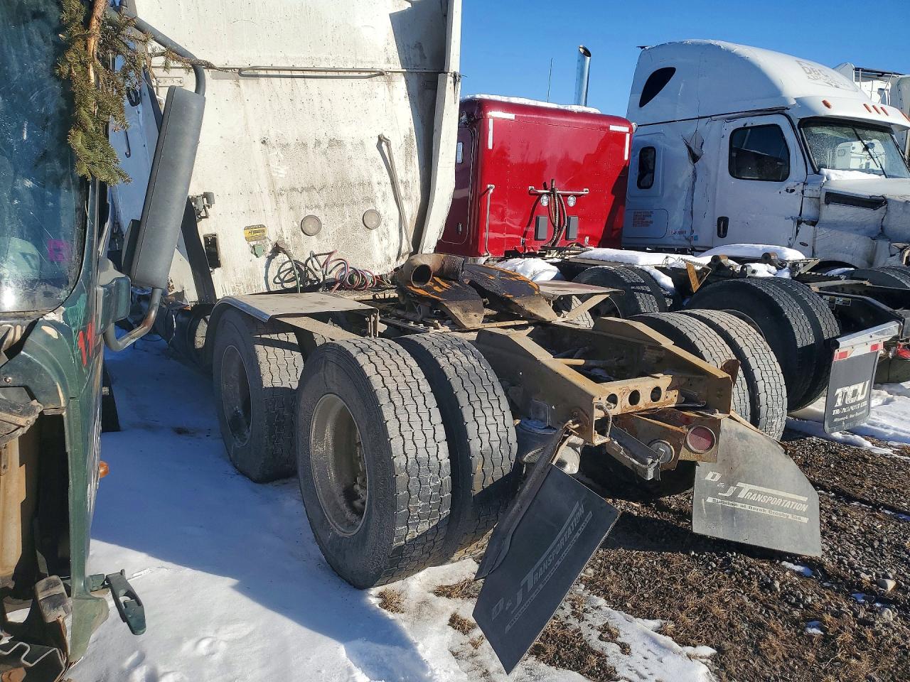 2015 International All models VIN 3HSDMAPR7FN527136 photo 2