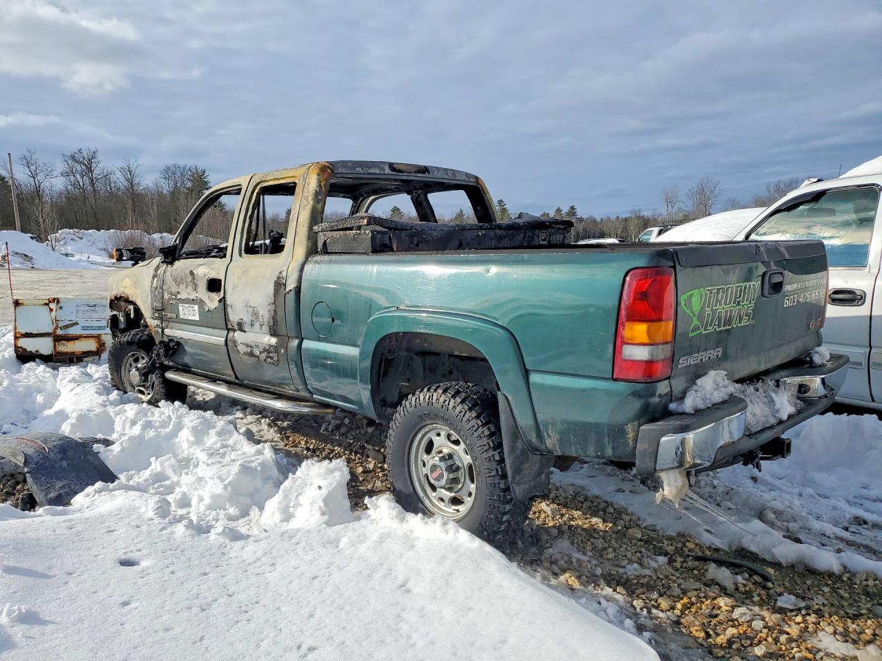 2003 GMC SIERRA VIN 1GTHK29G33E336371 photo 2