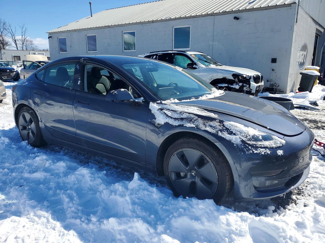 2023 Tesla Model 3 VIN 5YJ3E1EA8PF638028 photo 4