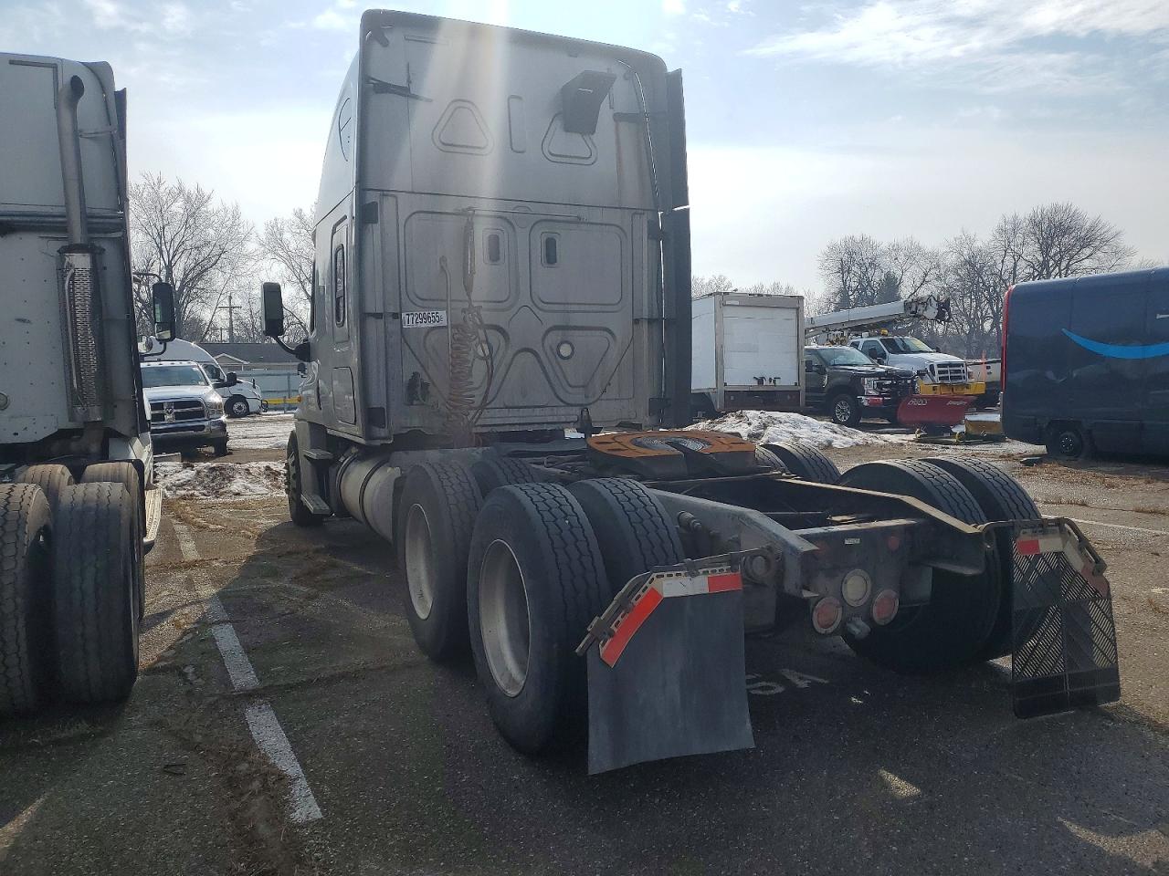 2018 FREIGHTLINER All other VIN 3AKJGLDR4JDJT8796 photo 3