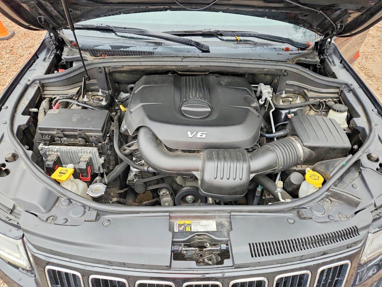 2015 Jeep Grand cher VIN 1C4RJEBGXFC952152 photo 12