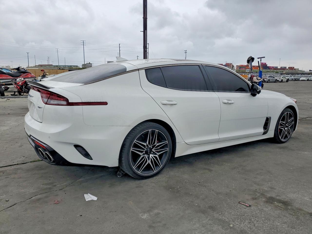 2022 Kia Stinger VIN KNAE55LC2N6102038 photo 3