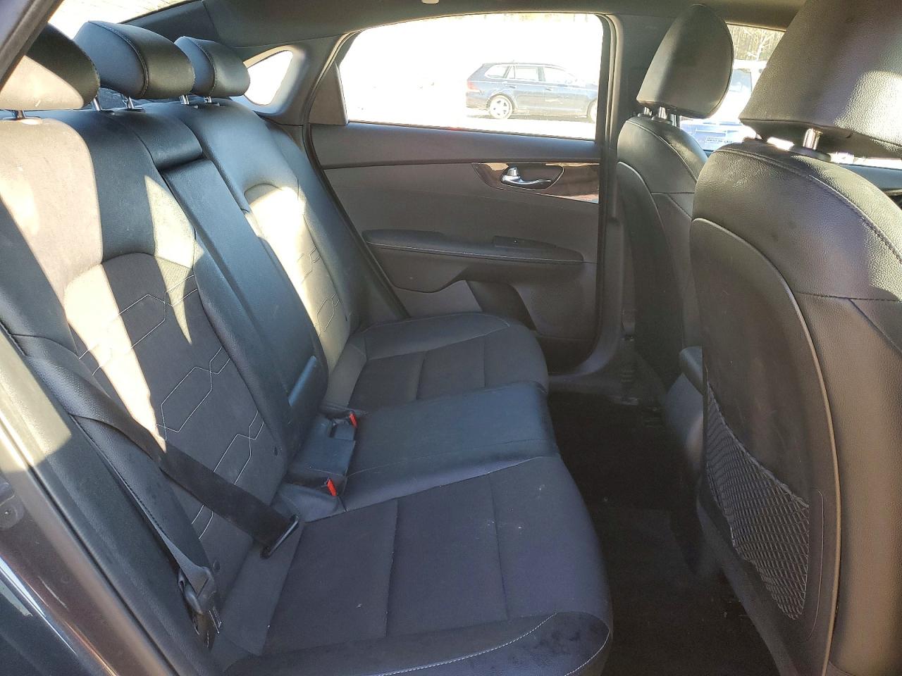 2020 Kia Forte VIN 3KPF34AD5LE252901 photo 10