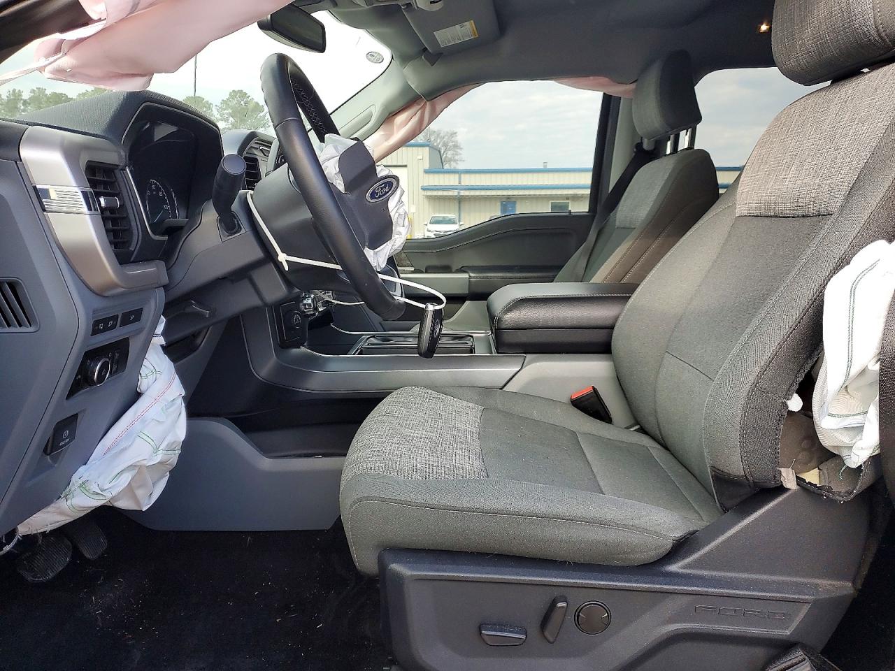 2023 Ford F-150 VIN 1FTEW1C56PKD92630 photo 7