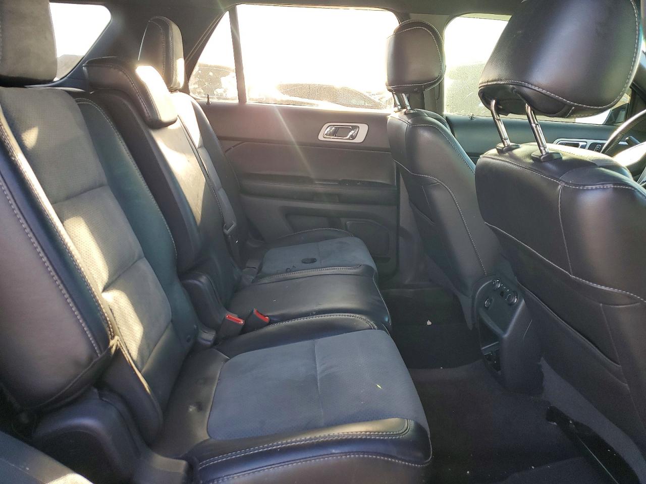 2015 Ford Explorer VIN 1FM5K7D89FGA85912 photo 11