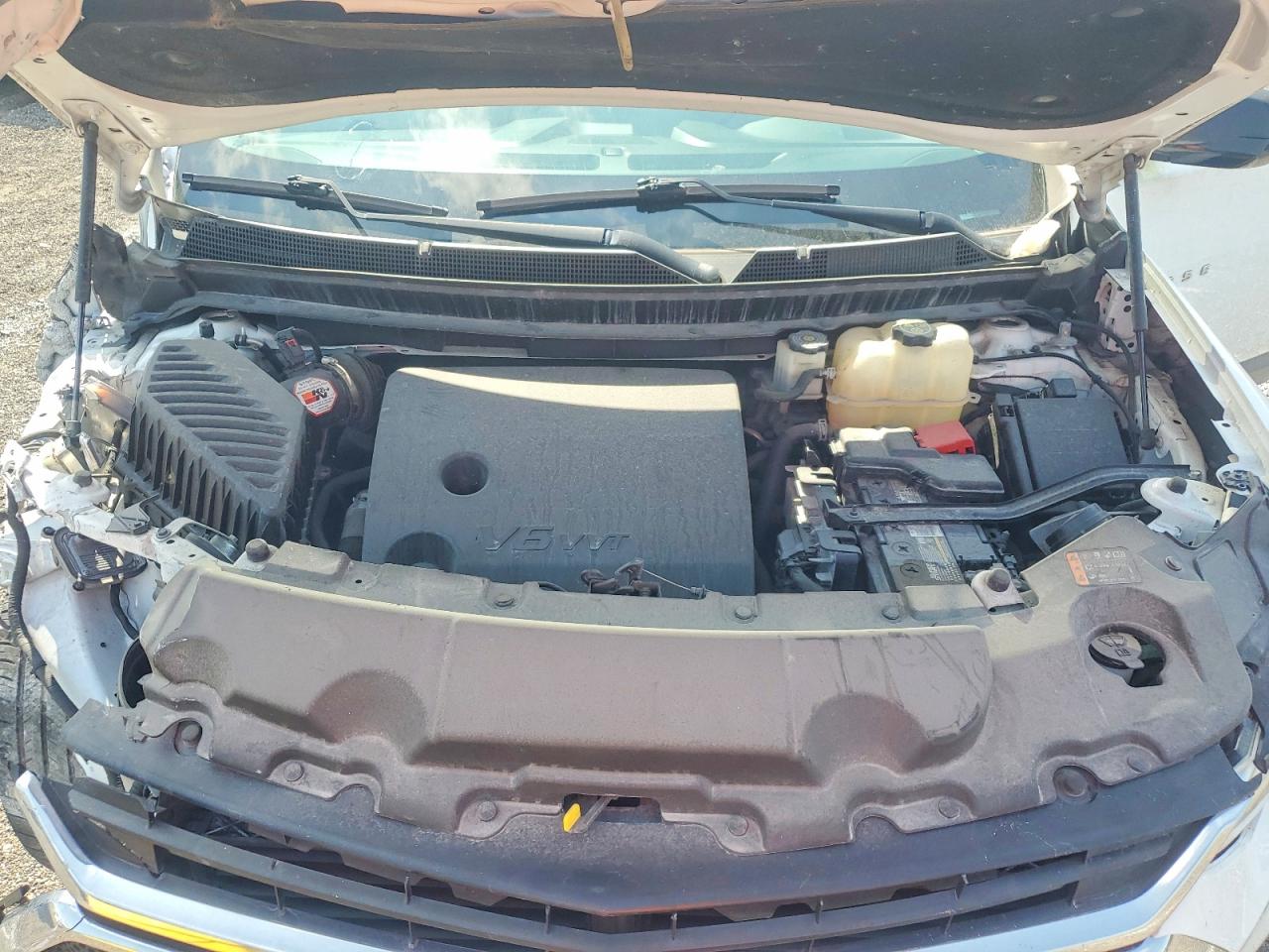 2018 Chevrolet Traverse VIN 1GNERFKW4JJ107636 photo 12