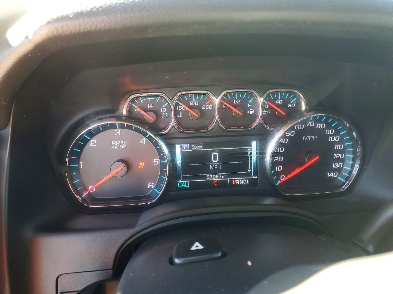 2019 Chevrolet Suburban VIN 1GNSKHKC2KR394535 photo 9