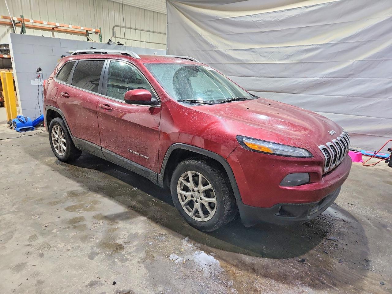 2014 Jeep Grand cher VIN 1C4PJLCS5EW143072 photo 4