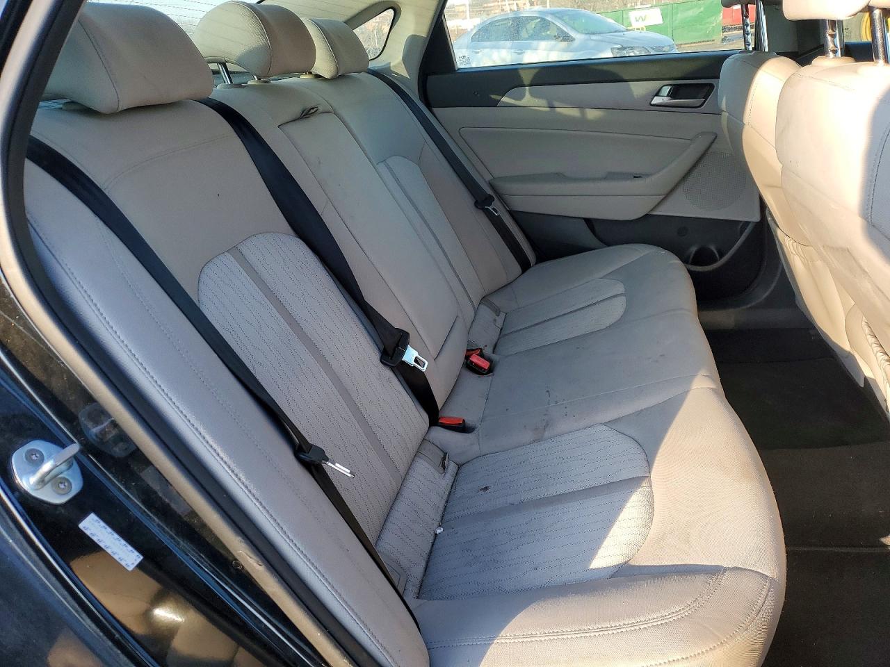 2016 Hyundai Sonata hybrid VIN KMHE24L11GA038994 photo 10