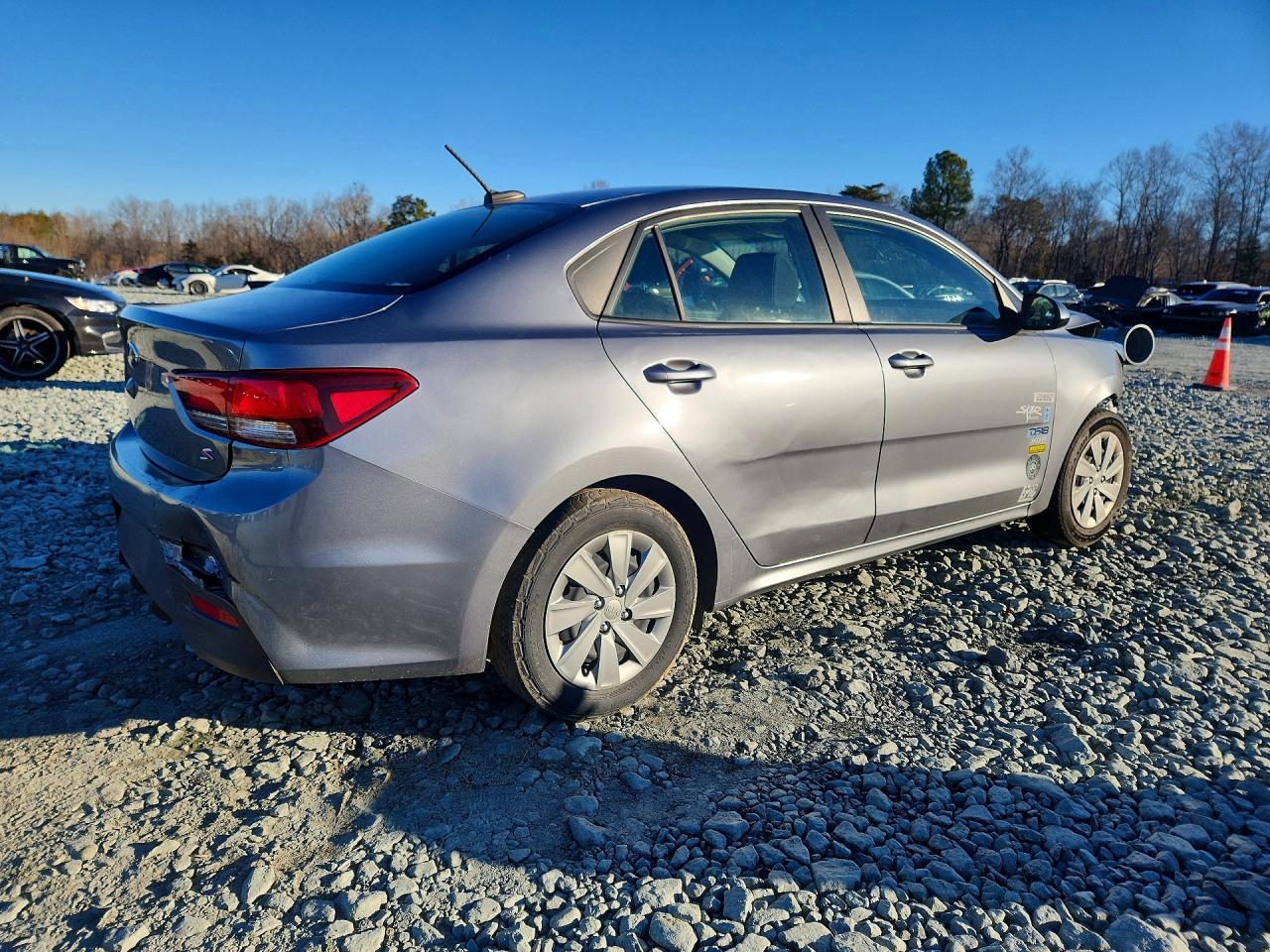 2020 Kia Rio VIN 3KPA24AD1LE347629 photo 3