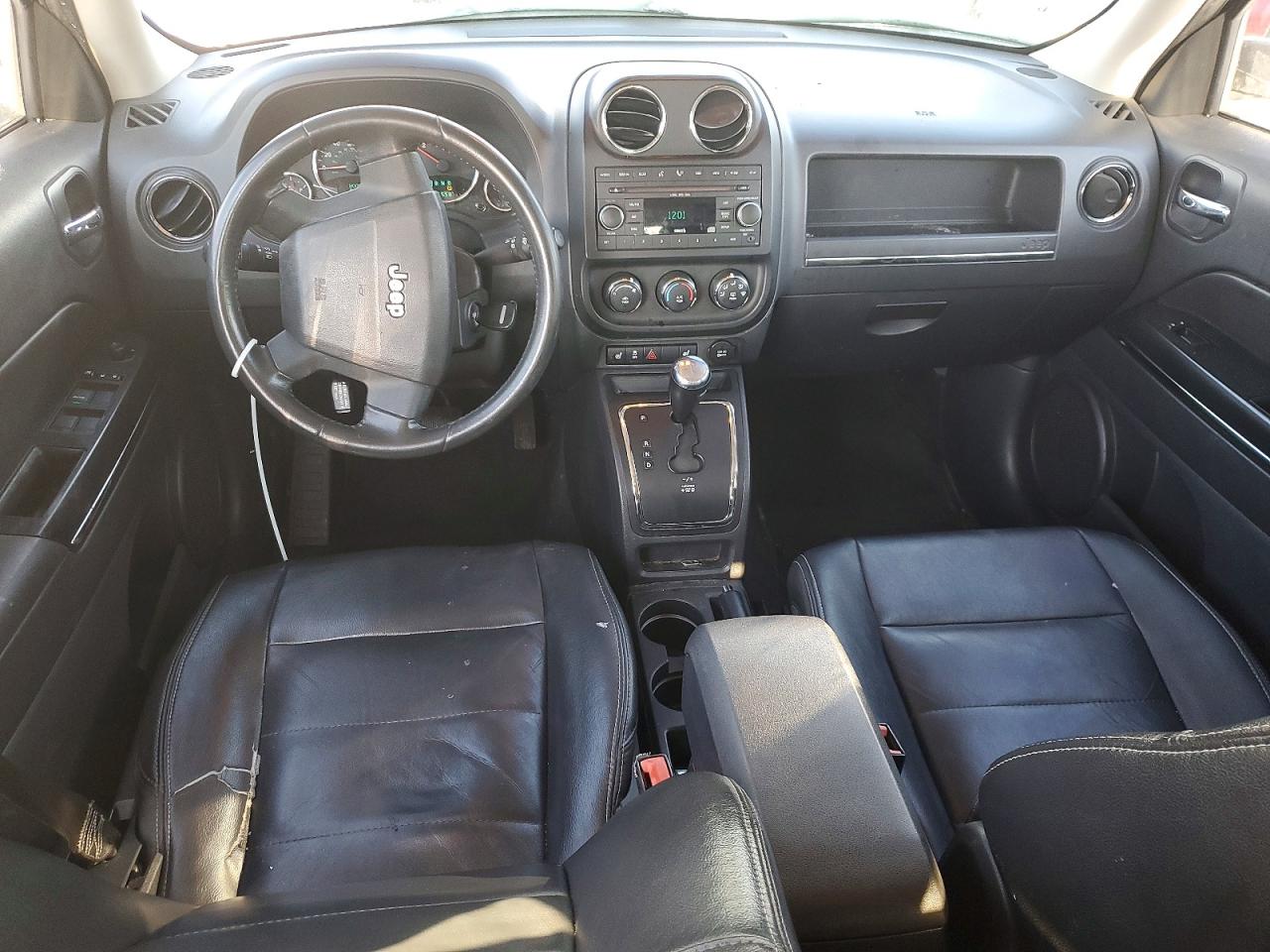 2010 Jeep Patriot VIN 1J4NF4GBXAD501680 photo 8