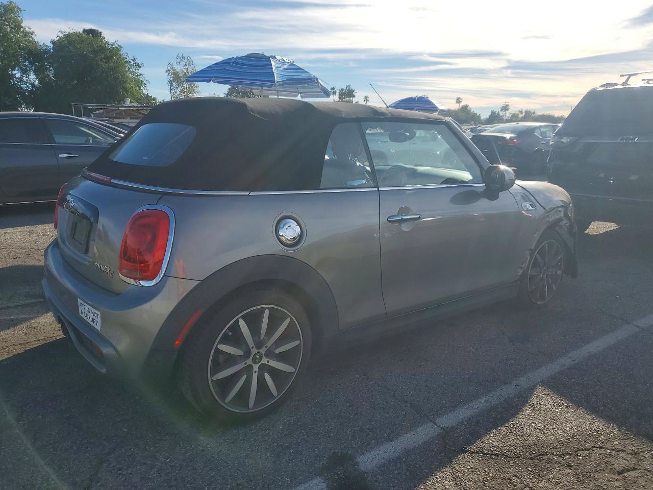 2016 Mini Cooper VIN WMWWG9C5XG3A91076 photo 3