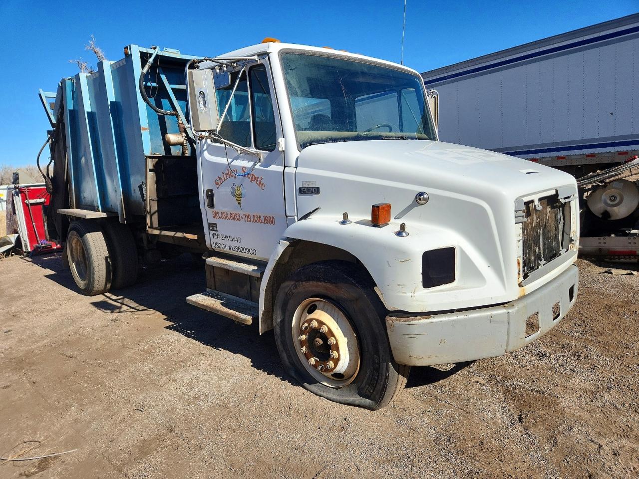 2002 FREIGHTLINER All models VIN 1FVABSAK72HK15443 photo 1