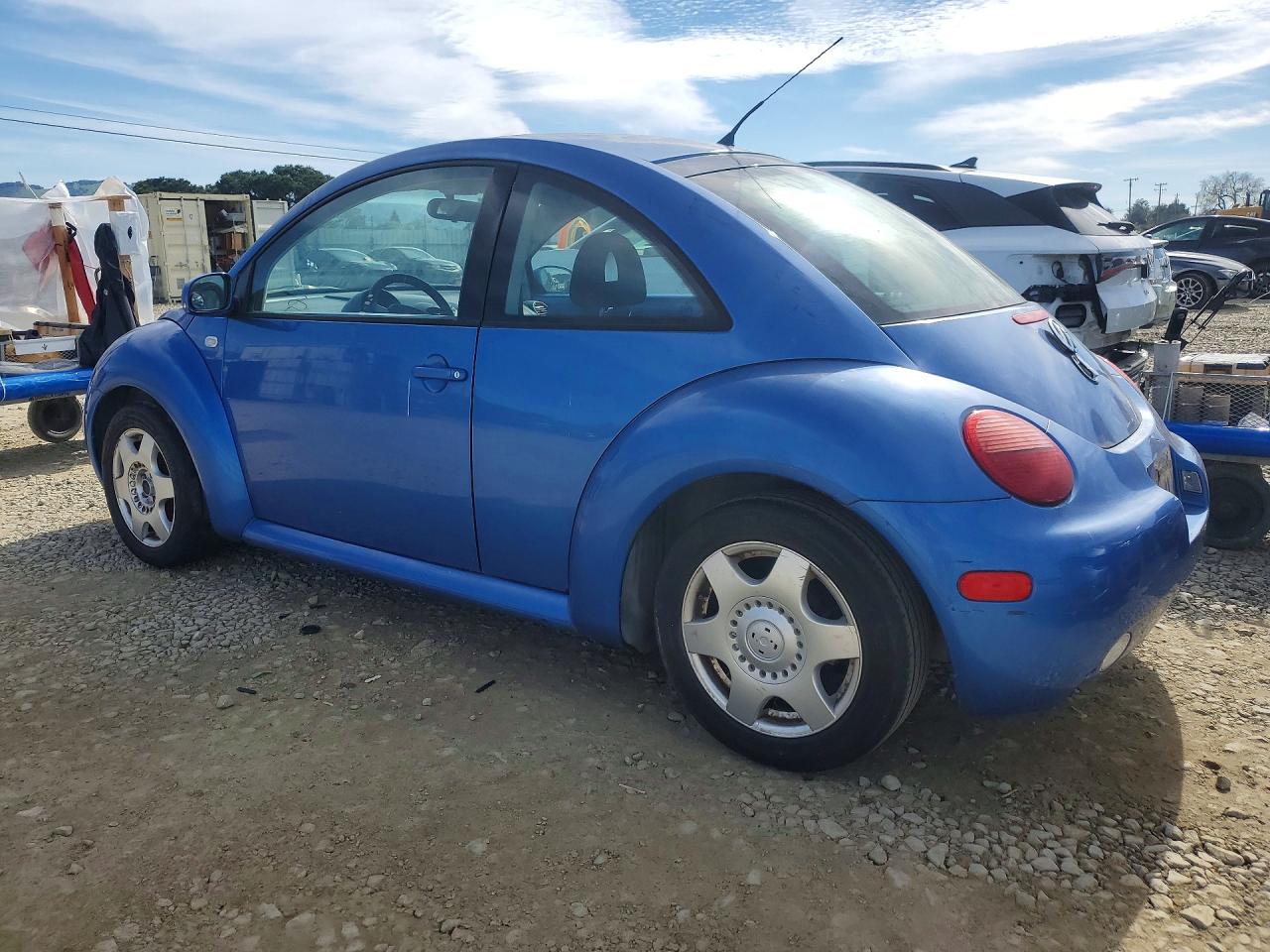 2001 Volkswagen Beetle VIN 3VWCD21C61M407838 photo 2