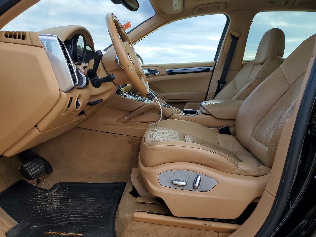 2014 Porsche Cayenne VIN WP1AF2A22ELA39885 photo 7