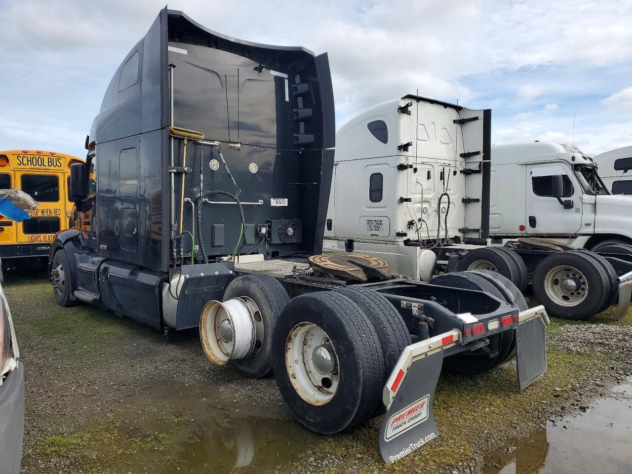 2020 PETERBILT All models VIN 1XPBD49X0LD610691 photo 3