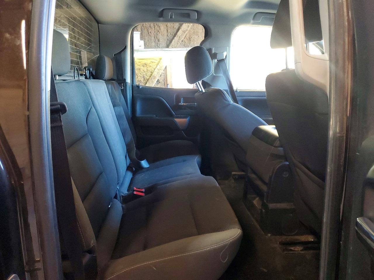 2018 Chev Silverado VIN 1GCVKREC7JZ198404 photo 10