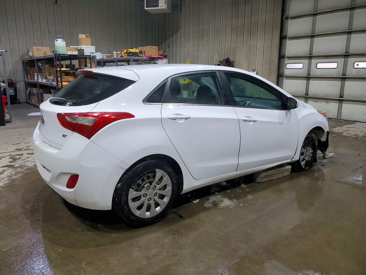 2017 Hyundai Elantra gt VIN KMHD35LH5HU374028 photo 3
