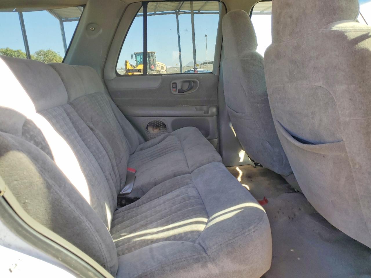 2000 CHEV Blazer VIN 1GNDT13W1Y2117866 photo 11