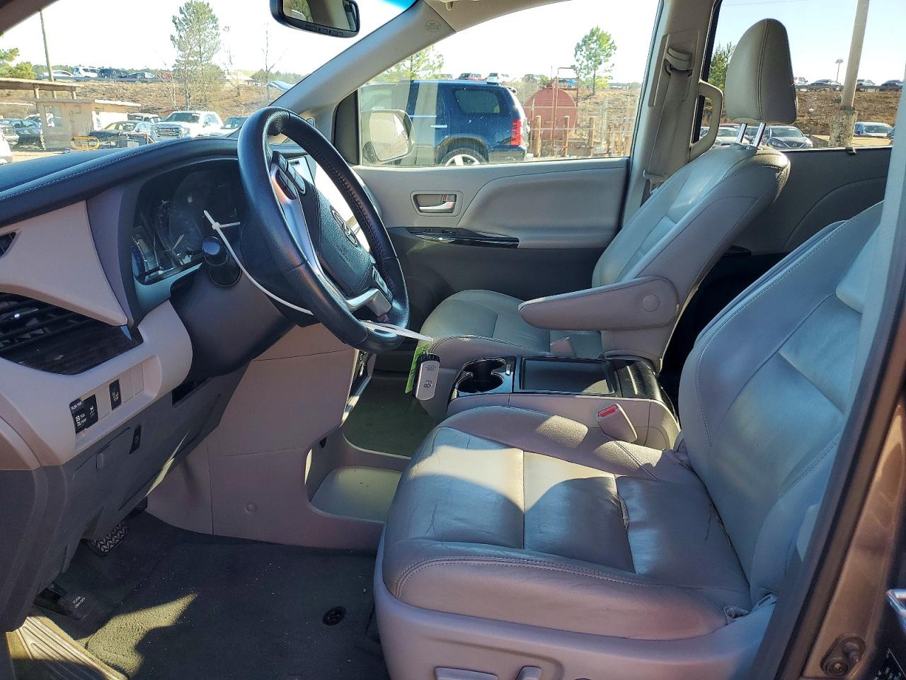 2015 Toyota All models VIN 5TDYK3DC6FS566169 photo 7