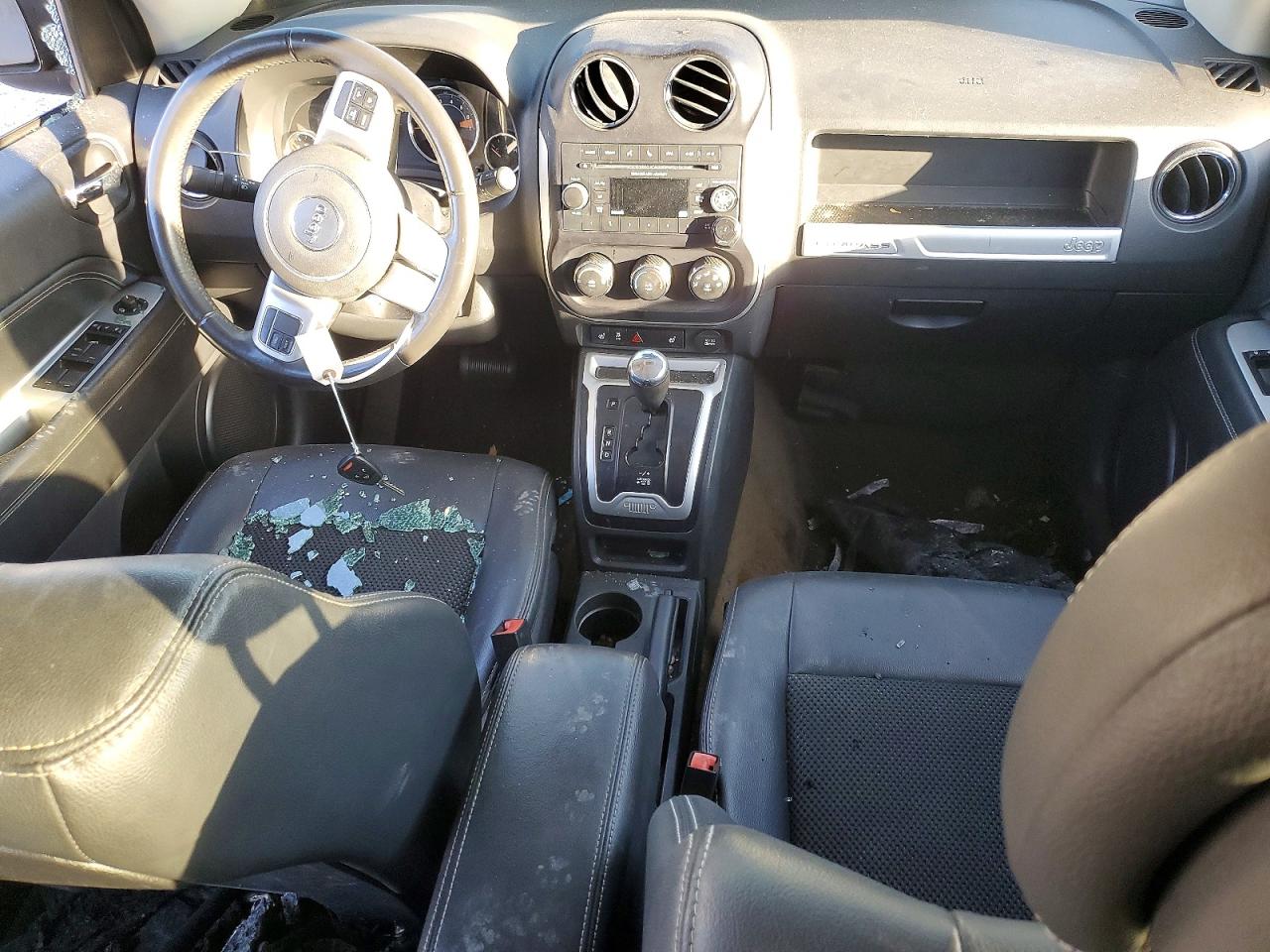 2016 Jeep Compass VIN 1C4NJDEB9GD674350 photo 8