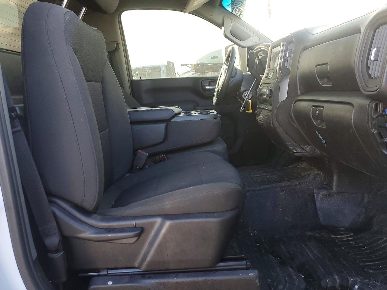 2022 Chevrolet All models VIN 1GB3YSE72NF344462 photo 11