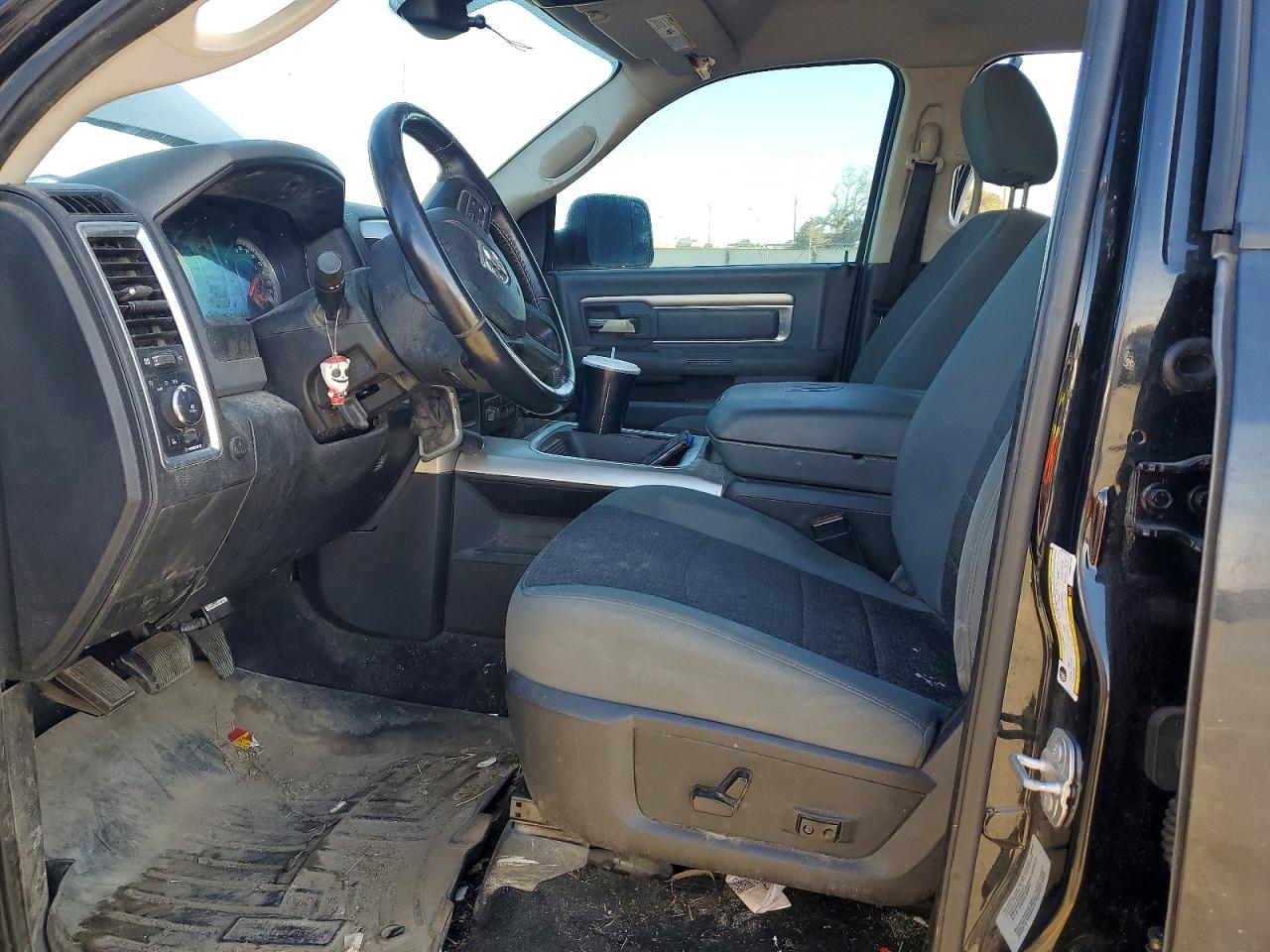 2017 Ram 2500 VIN 3C6UR5DL7HG561724 photo 7