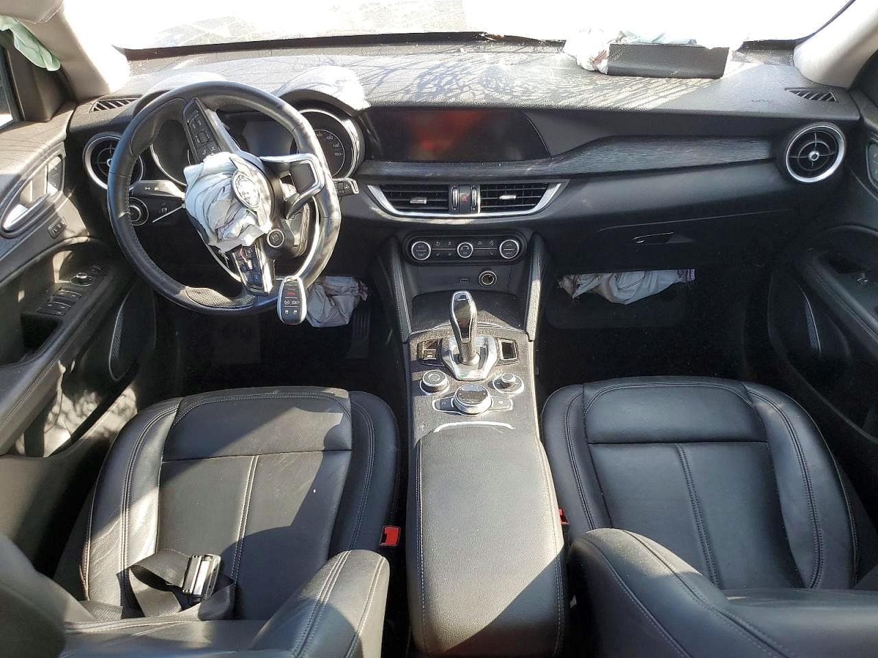 2020 Alfa Stelvio VIN ZASPAKAN3L7C76581 photo 8