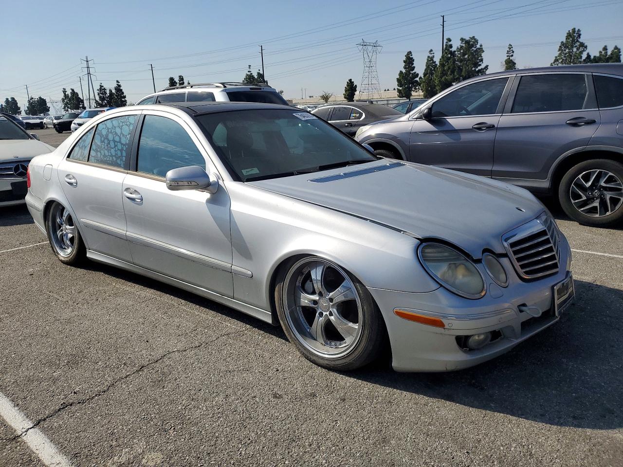 2007 Mercedes-Benz E-class VIN WDBUF72X87B021999 photo 4