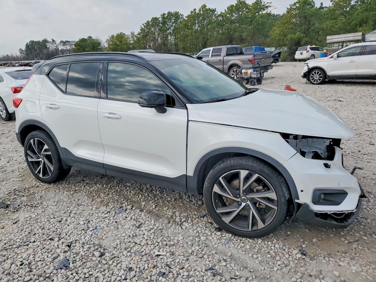 2021 Volvo Xc40 VIN YV4162UM0M2613299 photo 4