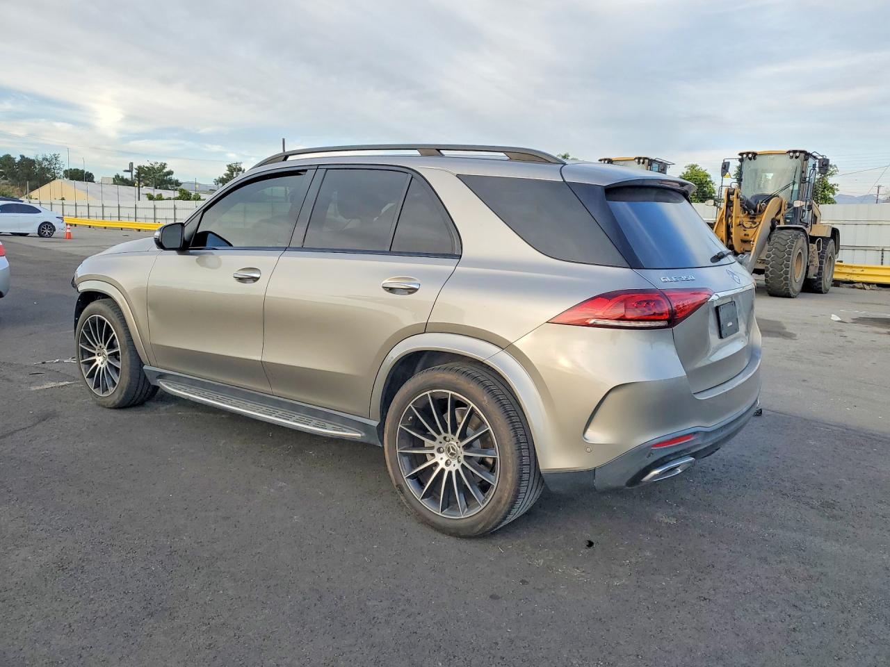2020 Mercedes-Benz Gle class VIN 4JGFB4KB2LA078090 photo 2