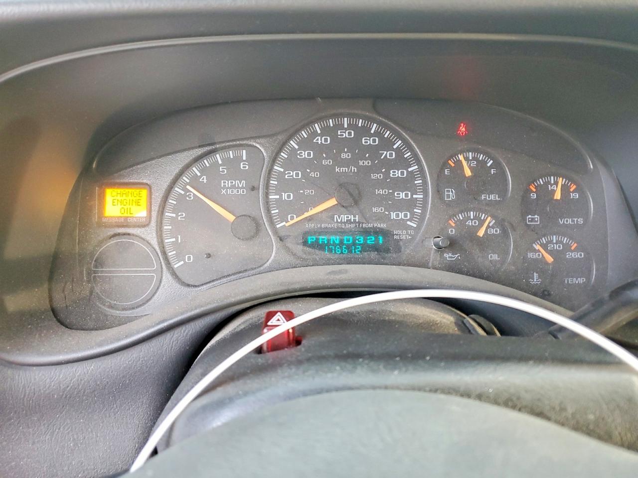 2002 Chev Tahoe VIN 1GNEC13T52R214593 photo 9