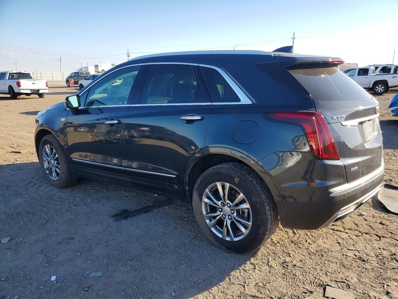 2021 Cadillac Xt5 VIN 1GYKNDRS9MZ121689 photo 2