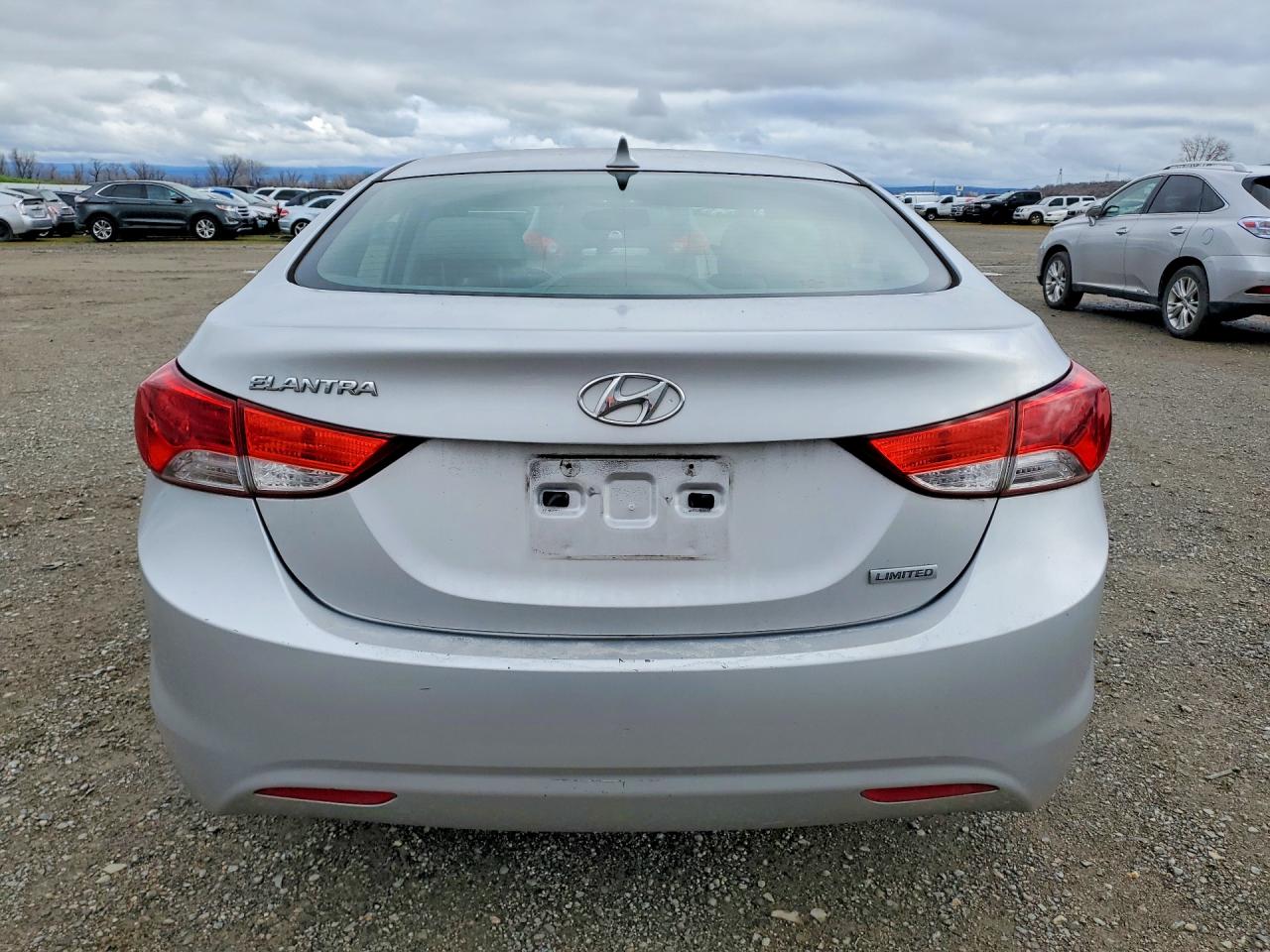 2013 Hyundai Elantra li VIN KMHDH4AE8DU486336 photo 6