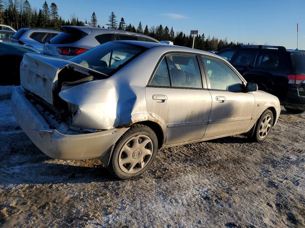 2003 MAZDA Protege VIN JM1BJ225730205765 photo 3